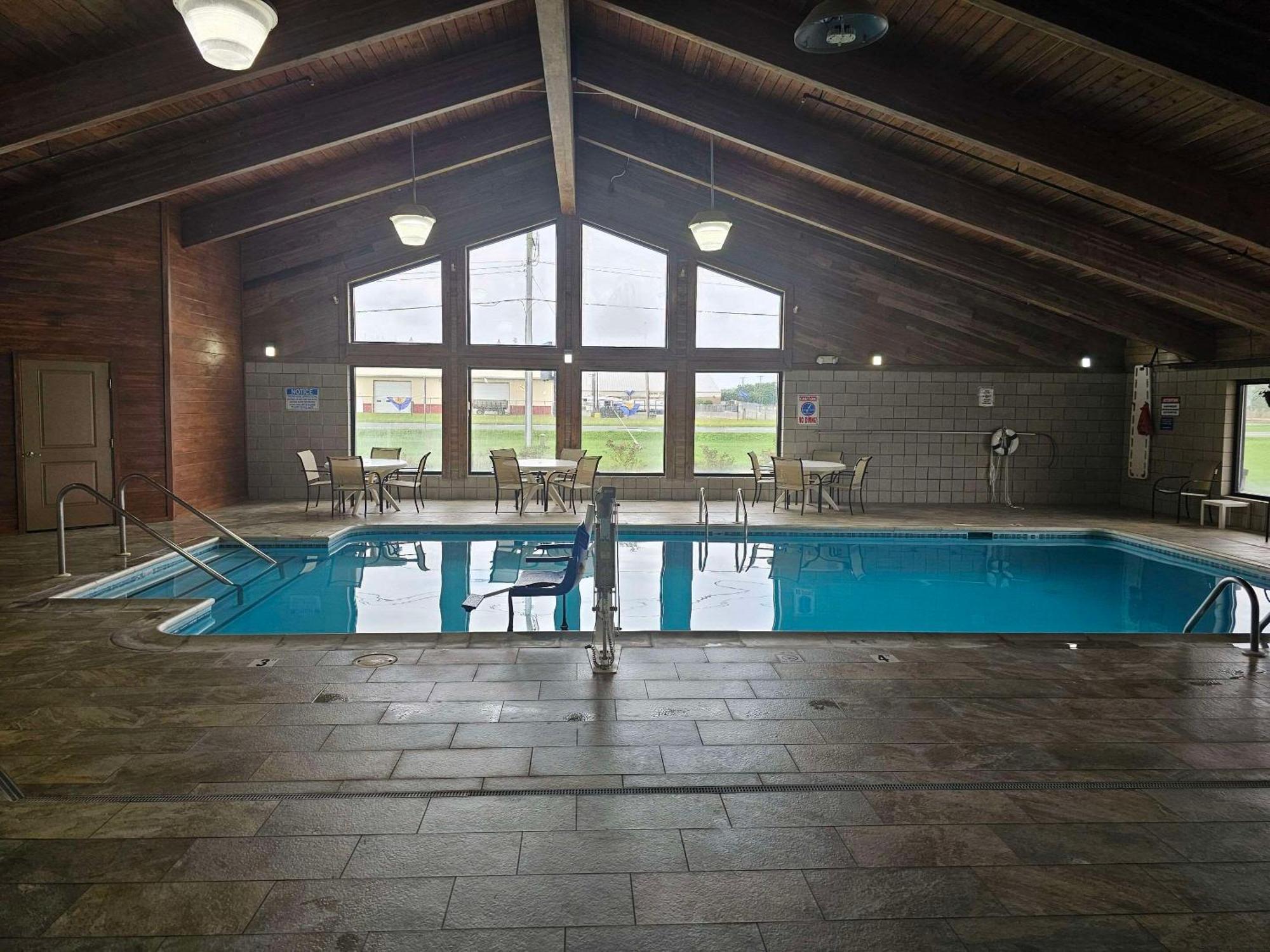 Hotel Quality & - Milford Harrington